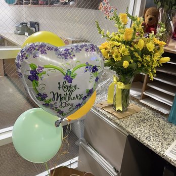 Lucy's Flowers and Gifts - Balloons and flowers for my mom for Mother's Day. - Florists Near Me - Burbank, Illinois Lucy's Flowers and Gifts - Balloons and flowers for my mom for Mother's Day. - Florists Near Me - Burbank, Illinois