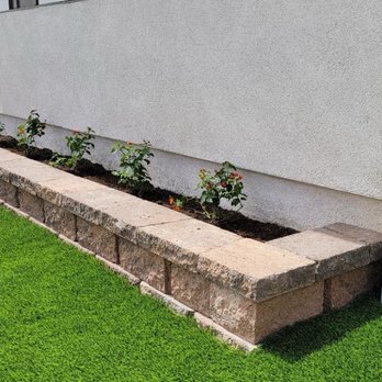 Helix Dreamscapes - Turf and planter box - Artificial Turf Near Me - Spring Valley, California