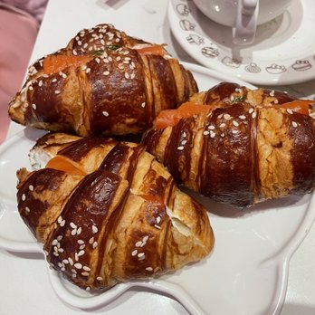 Hello Kitty Cafe - Cafes Near Me - Irvine, California