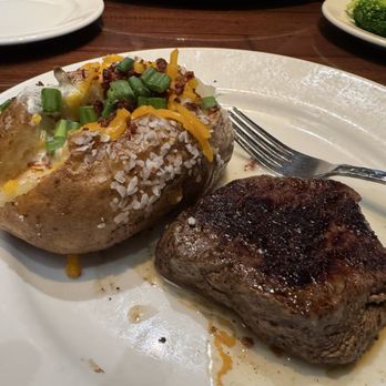 LongHorn Steakhouse - 6oz Flo's Filet with loaded potato - Steakhouses Near Me - Lebanon, Pennsylvania