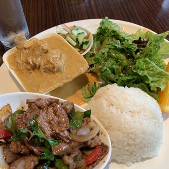 Kacha Thai Bistro - Lunch combo: white rice, yellow chicken curry and beef ! - Thai Near Me - Walnut Creek, California Kacha Thai Bistro - Lunch combo: white rice, yellow chicken curry and beef ! - Thai Near Me - Walnut Creek, California