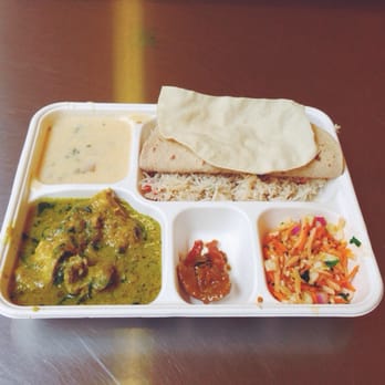 Vik's Chaat - Delicious chicken curry special! - Indian Near Me - Berkeley, California