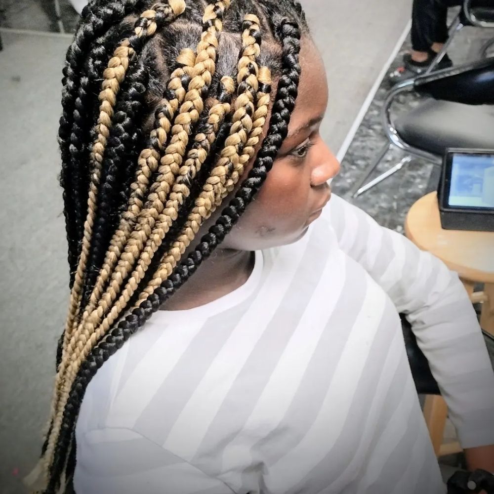 CELEBRITY HAIR EXTENSIONS Updated May 2024 159 Photos 3501