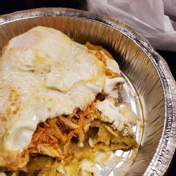 Con Huevos Craves - Chilaquiles con huevos - added chicken, no onions. It was great! Huge portion. Lots of flavor and chicken. - Breakfast & Brunch Near Me - Louisville, Kentucky