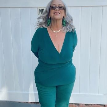 Creations By Khris - My silver hair - Wigs Near Me - Long Beach, California Creations By Khris - My silver hair - Wigs Near Me - Long Beach, California