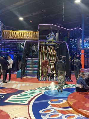 Me Land Chantilly by null