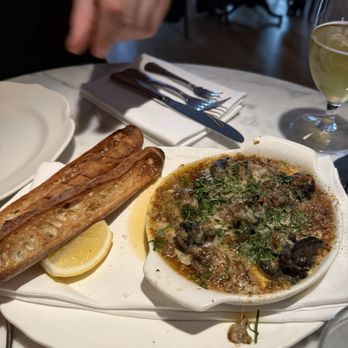 River Pointe Inn - Escargot - American Near Me - Rumson, New Jersey