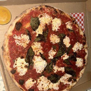 Lucky's Pizza - 18" House Margherita - Pizza Near Me - Canoga Park, California Lucky's Pizza - 18" House Margherita - Pizza Near Me - Canoga Park, California