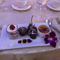 Dessert plate for one person! :) Dessert plate for one person! :)
