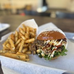 Uncle Jay Burger House - Mountain burger