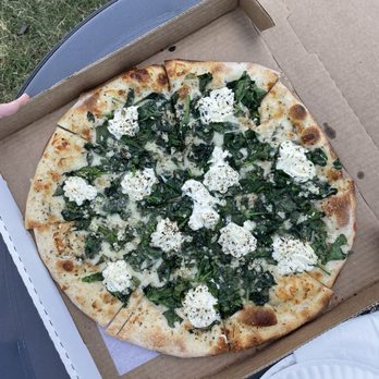 J. Dolan's - Spinach & garlic pizza - Pizza Near Me - Honolulu, Hawaii J. Dolan's - Spinach & garlic pizza - Pizza Near Me - Honolulu, Hawaii