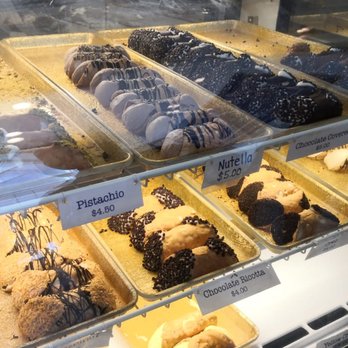 Mike's Pastry - House of cannoli - Bakeries Near Me - Cambridge, Massachusetts Mike's Pastry - House of cannoli - Bakeries Near Me - Cambridge, Massachusetts