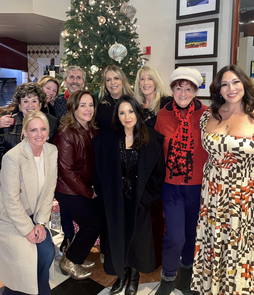 Lisa Teran Appearance Salon Logo