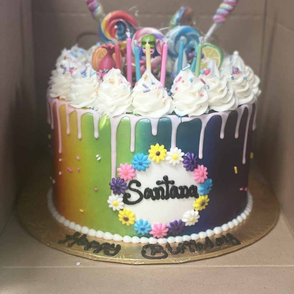 Claudia's Cakes - Finished product. They did amazing. I kind of messed it up just a tad bit transporting it from the bakery to the party. - Cupcakes Near Me - Hurst, Texas
