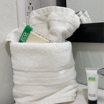 La Mesa Motel - Wonderful towel presentation. - Hotels Near Me - Santa Rosa, New Mexico La Mesa Motel - Wonderful towel presentation. - Hotels Near Me - Santa Rosa, New Mexico