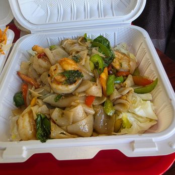 Thai Kitchen - Spicy shrimp noodles - Thai Near Me - Los Angeles, California Thai Kitchen - Spicy shrimp noodles - Thai Near Me - Los Angeles, California