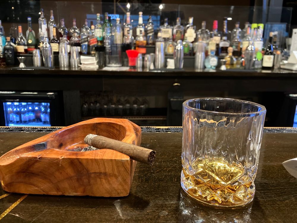 King’s Cigar Lounge