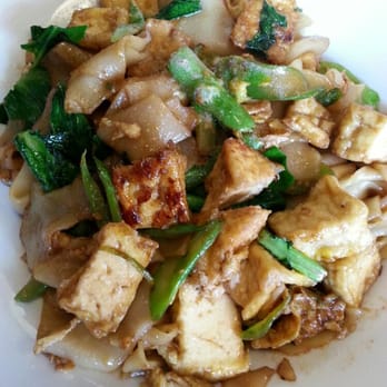 Thai Curry Simple - Pad see ew tofu - Thai Near Me - Seattle, Washington Thai Curry Simple - Pad see ew tofu - Thai Near Me - Seattle, Washington