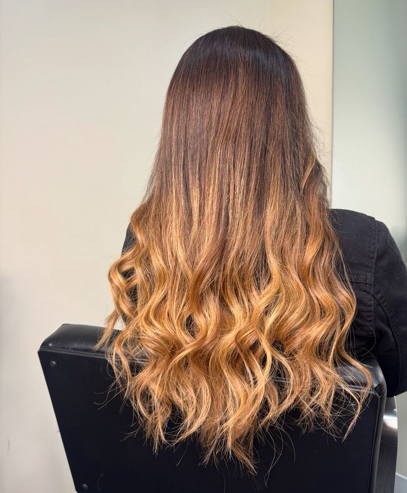 Regal Hair Logo