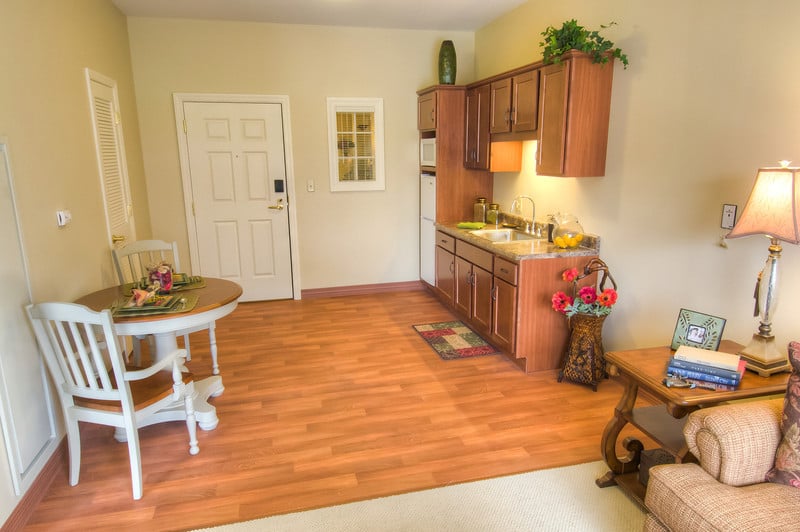 GARDEN PLAZA OF FLORISSANT Updated October 2024 14 Photos 1101