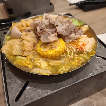 Boiling Point - beef hotpot - Taiwanese Near Me - Burnaby, British Columbia