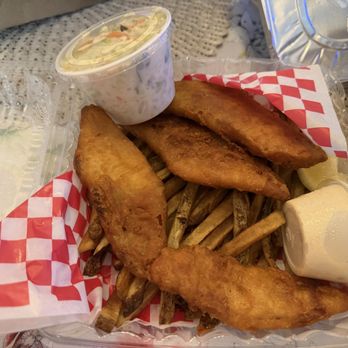 The Crab Shack -Edgewater - Fish basket- rock fish - Seafood Near Me - Edgewater, Maryland
