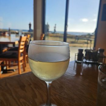 Seaside Restaurant & Bar - Pinot Grigio - Bars Near Me - Crescent City, California Seaside Restaurant & Bar - Pinot Grigio - Bars Near Me - Crescent City, California