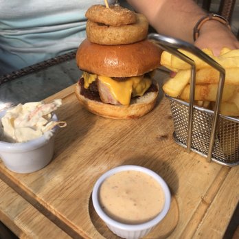 Fanny O'Deas - Burger (pity, well done only) - Pubs Near Me - Ennis, CE