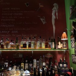 Mo's Bar