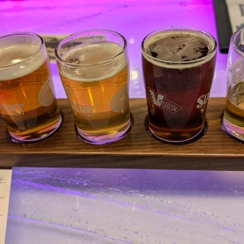 Southern Tier Brewery Buffalo - Flight of 5 - not every menu item was still available on tap, but I got some great alternatives - Brewpubs Near Me - Buffalo, New York