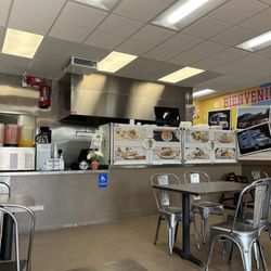 Tacos Viva La Estrella - Ordering counter