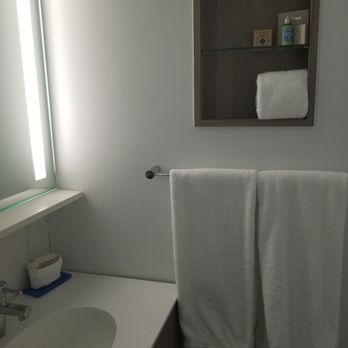 Blue Moon Hotel Autograph Collection - Bathroom - Hotels Near Me - Miami Beach, Florida Blue Moon Hotel Autograph Collection - Bathroom - Hotels Near Me - Miami Beach, Florida