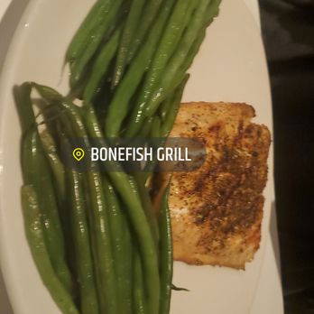 Bonefish Grill - Grilled Salmon and Green Beans - Seafood Near Me - Dublin, Ohio