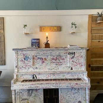 Common Grounds Brew & Roastery - Inside - Coffee & Tea Near Me - Lake Worth, Florida
