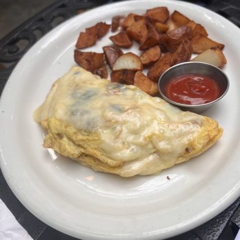 Garden Cafe - Garden Omelette - Breakfast & Brunch Near Me - Sherman Oaks, California
