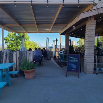 Chateau Tumbleweed - Outdoor area - Wine Tasting Room Near Me - Clarkdale, Arizona Chateau Tumbleweed - Outdoor area - Wine Tasting Room Near Me - Clarkdale, Arizona