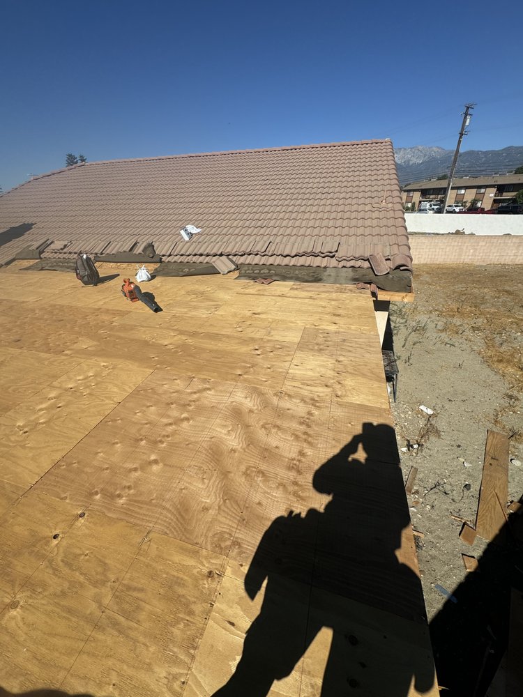 Slide of Roofing Cali