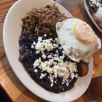 Arepas Cafe - Pabellon Criollo - Venezuelan Near Me - Astoria, New York
