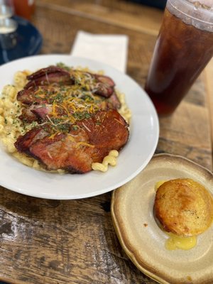 Lola’s Kitchen by null