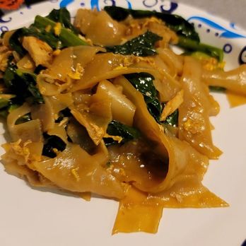 Spices Thai Kitchen - Pad see Ew. - Thai Near Me - Arcadia, California Spices Thai Kitchen - Pad see Ew. - Thai Near Me - Arcadia, California