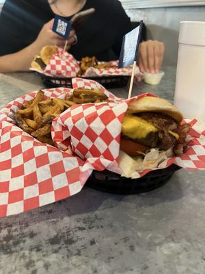 Tommy's Hamburger Grill & Patio by null