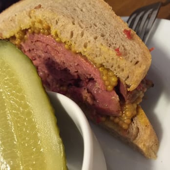 Reisinger's Am Salzgries - Pastrami sandwich - Austrian Near Me - Vienna, 9