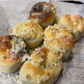 Goodfella's Pizza - Homemade Garlic Knots (6) - Pizza Near Me - Port St. Lucie, Florida