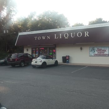 Town Liquor Store - cars parked in a parking lot - Beer, Wine & Spirits Near Me - Florence, New Jersey Town Liquor Store - cars parked in a parking lot - Beer, Wine & Spirits Near Me - Florence, New Jersey