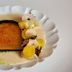 Central Park Voorburg - Prei, pompoen, knoflook, saus van gefermenteerde prei / Leek, pumpkin, garlic, sauce of fermented leek. 2024 04 08. M1.