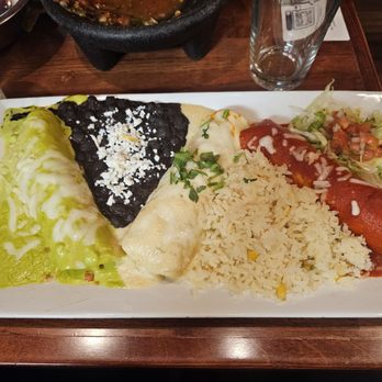 Guadalajara's Grill and Tequila Bar - Enchiladas Marineras - Mexican Near Me - Tucson, Arizona Guadalajara's Grill and Tequila Bar - Enchiladas Marineras - Mexican Near Me - Tucson, Arizona