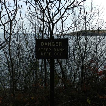 Owls Head State Park - Seriously, you'll fall right into the water. - Landmarks & Historical Buildings Near Me - Owls Head, Maine Owls Head State Park - Seriously, you'll fall right into the water. - Landmarks & Historical Buildings Near Me - Owls Head, Maine
