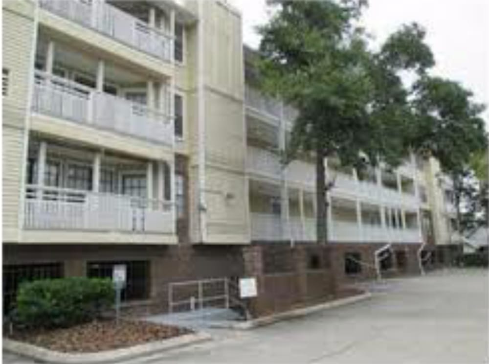HYDE PARK PLACE II CONDO ASSOCIATION Updated September 2024 1000 W