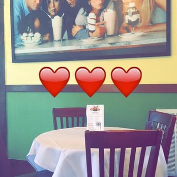Central Perk - American Near Me - Hamilton, Texas