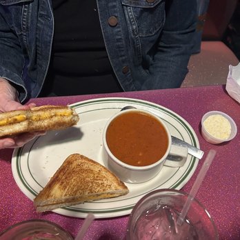 Hungry Like The Wolf - Grilled cheese and tomato soup - American Near Me - Houston, Texas